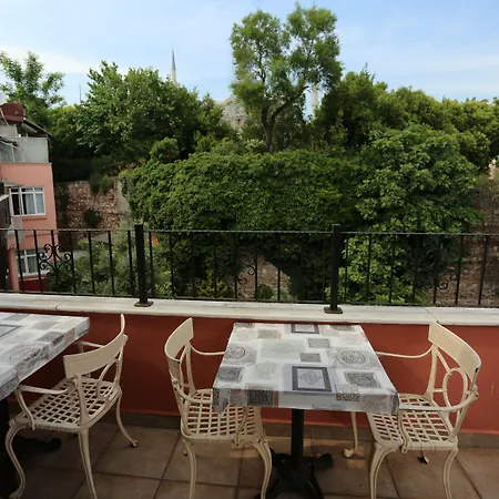 Hotel de apartamente Tashkonak
